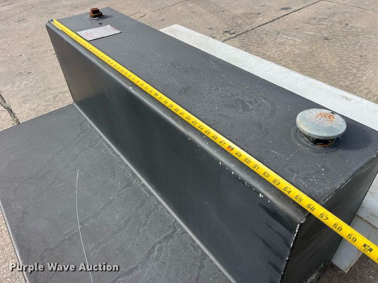 image for item EH2862 Dee Zee auxiliary fuel tank 