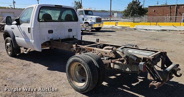 image for item EI8444 2005 Ford F450 Super Duty XL truck cab and chassis