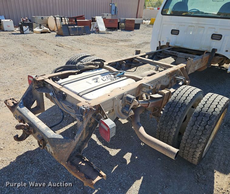 image for item EI8444 2005 Ford F450 Super Duty XL truck cab and chassis