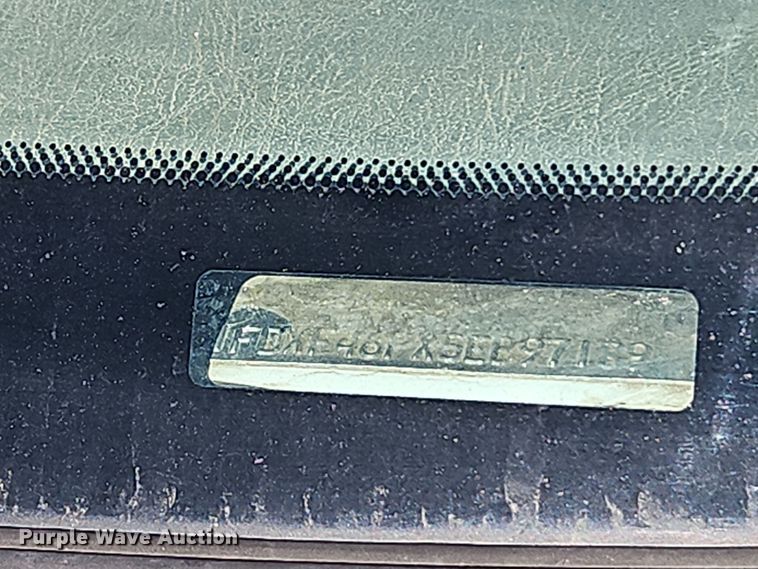 image for item EI8444 2005 Ford F450 Super Duty XL truck cab and chassis