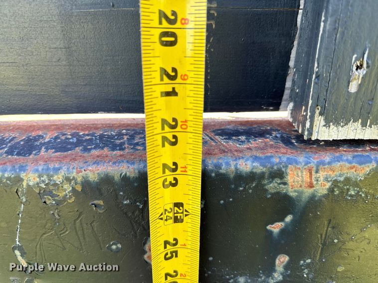 image for item EJ0496 2000 Ford F550 Super Duty XL dump truck