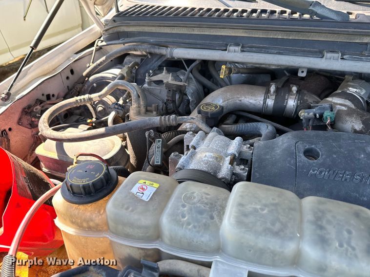 image for item EJ0496 2000 Ford F550 Super Duty XL dump truck