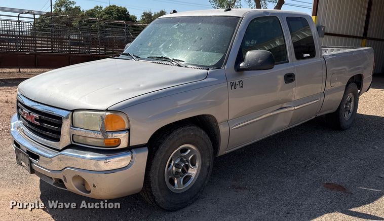 image for item EJ3105 2004 GMC Sierra 1500 Ext. Cab pickup truck