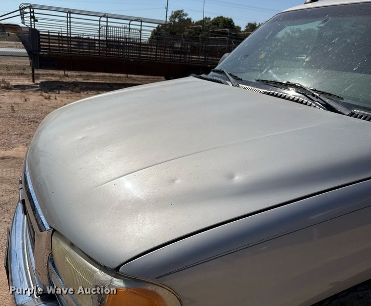 image for item EJ3105 2004 GMC Sierra 1500 Ext. Cab pickup truck