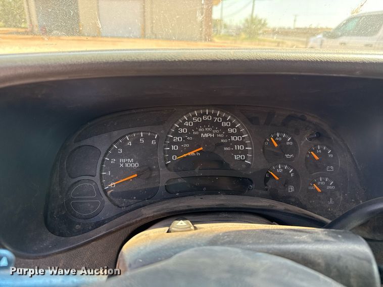 image for item EJ3105 2004 GMC Sierra 1500 Ext. Cab pickup truck