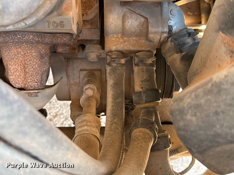 image for item EJ3105 2004 GMC Sierra 1500 Ext. Cab pickup truck