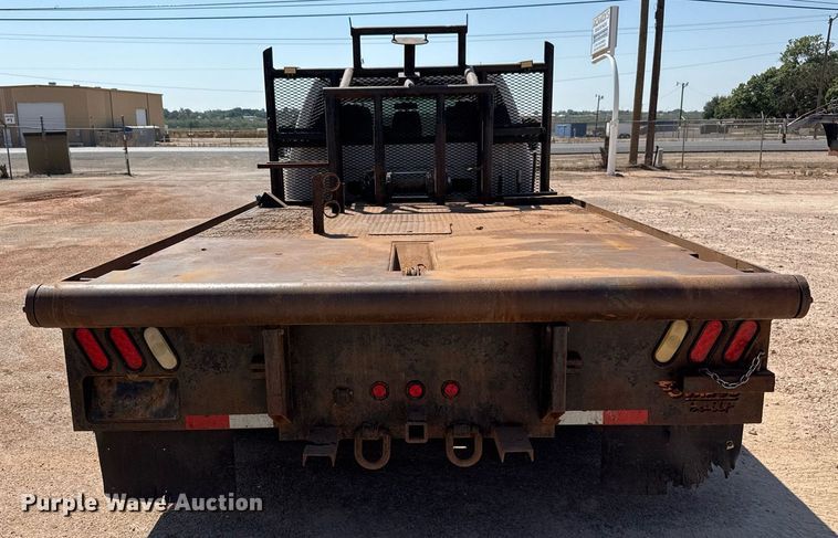 image for item EJ3106 2013 Ford F550 Crew Cab flatbed truck