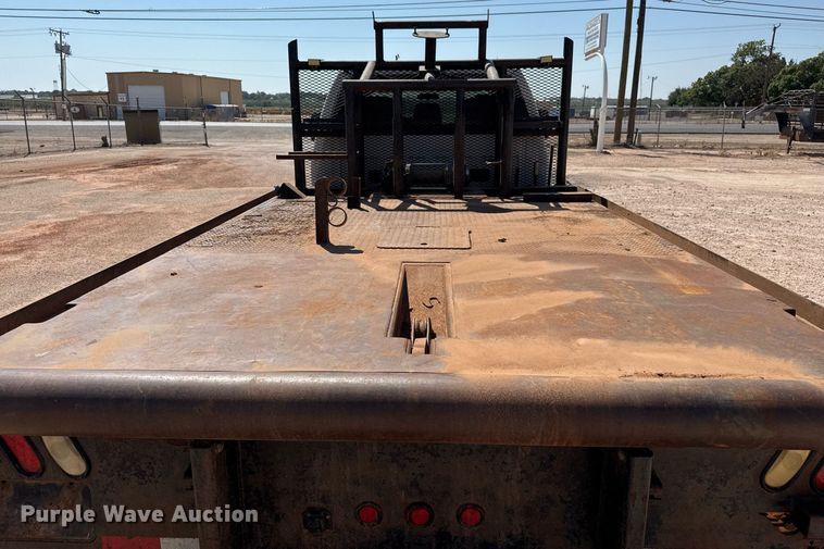 image for item EJ3106 2013 Ford F550 Crew Cab flatbed truck