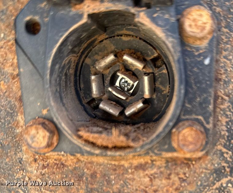 image for item EJ3106 2013 Ford F550 Crew Cab flatbed truck