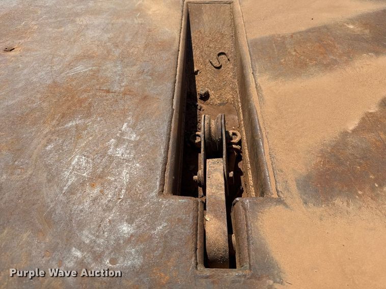 image for item EJ3106 2013 Ford F550 Crew Cab flatbed truck