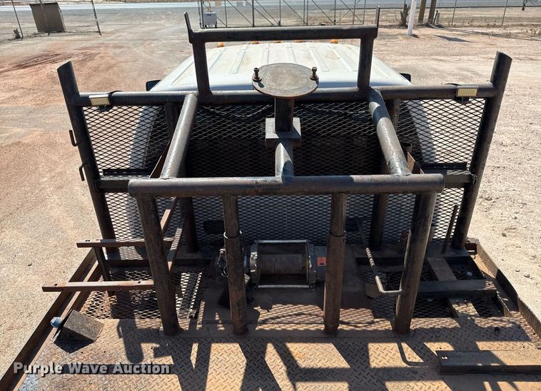 image for item EJ3106 2013 Ford F550 Crew Cab flatbed truck