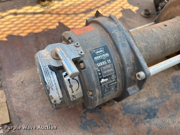 image for item EJ3106 2013 Ford F550 Crew Cab flatbed truck