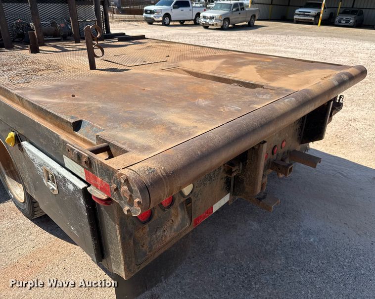 image for item EJ3106 2013 Ford F550 Crew Cab flatbed truck