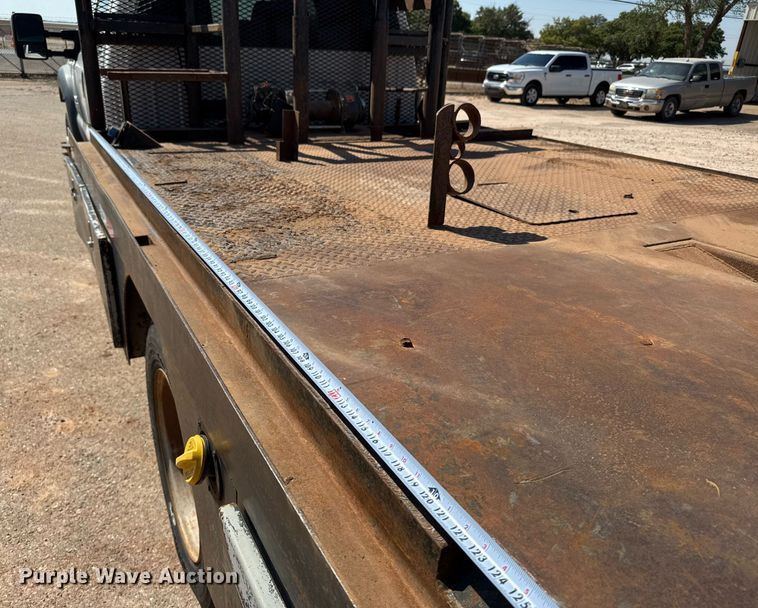 image for item EJ3106 2013 Ford F550 Crew Cab flatbed truck