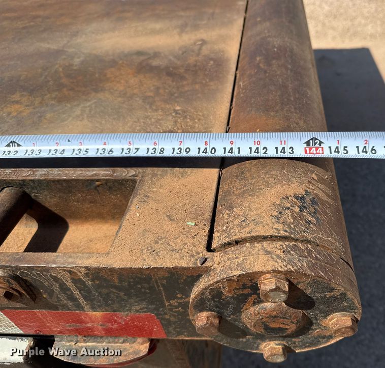 image for item EJ3106 2013 Ford F550 Crew Cab flatbed truck