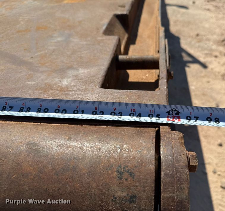 image for item EJ3106 2013 Ford F550 Crew Cab flatbed truck