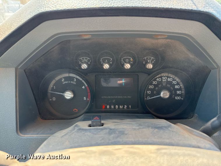 image for item EJ3106 2013 Ford F550 Crew Cab flatbed truck