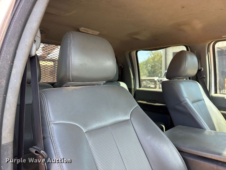 image for item EJ3106 2013 Ford F550 Crew Cab flatbed truck