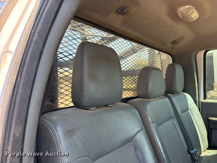 image for item EJ3106 2013 Ford F550 Crew Cab flatbed truck