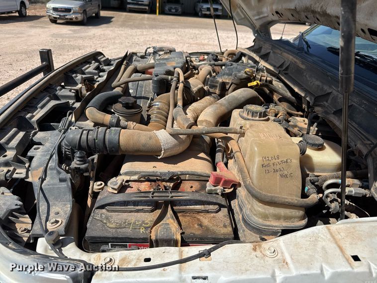 image for item EJ3106 2013 Ford F550 Crew Cab flatbed truck