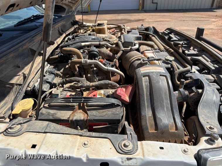 image for item EJ3106 2013 Ford F550 Crew Cab flatbed truck