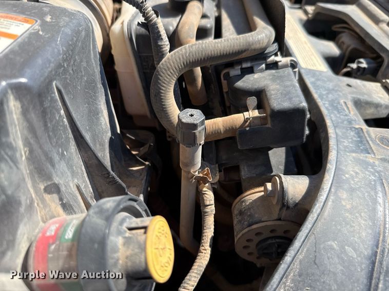 image for item EJ3106 2013 Ford F550 Crew Cab flatbed truck