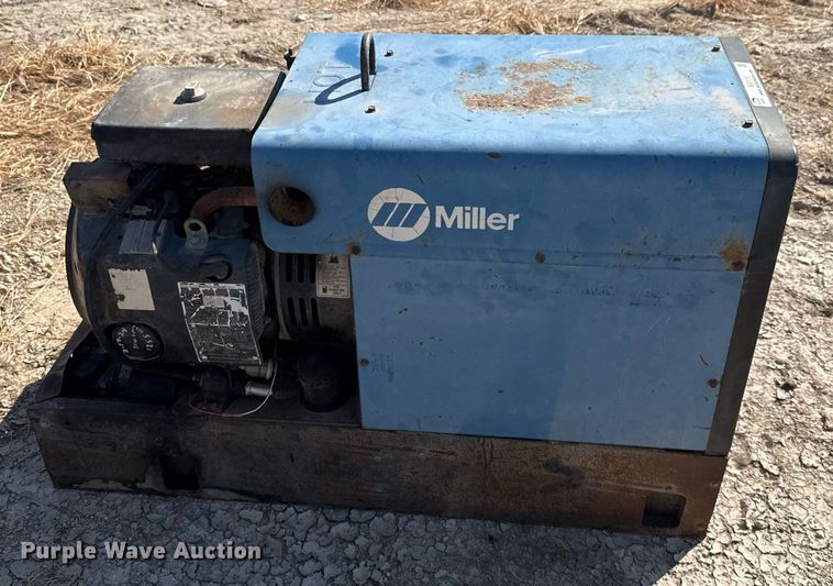 image for item EJ3113 1995 Miller Bobcat 225G Plus welder/generator