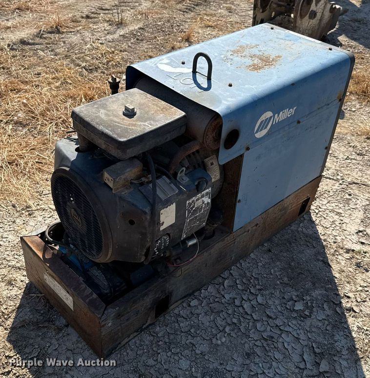 image for item EJ3113 1995 Miller Bobcat 225G Plus welder/generator