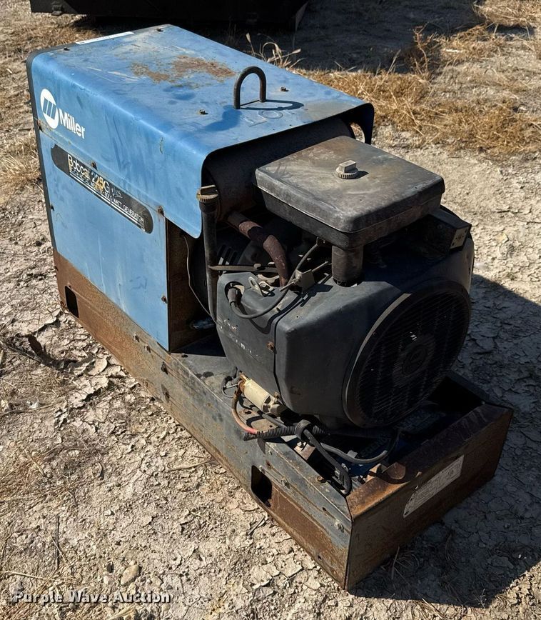 image for item EJ3113 1995 Miller Bobcat 225G Plus welder/generator
