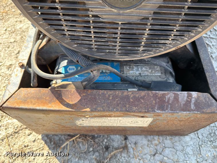 image for item EJ3113 1995 Miller Bobcat 225G Plus welder/generator