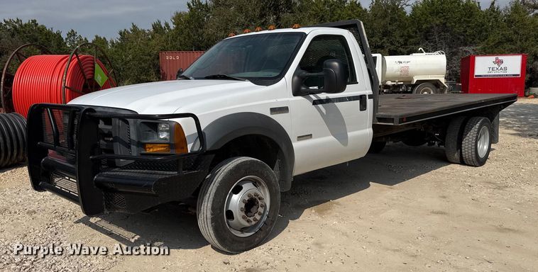 image for item EJ3116 2005 Ford F550 Super Duty XL flatbed truck