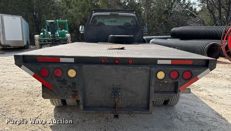 image for item EJ3116 2005 Ford F550 Super Duty XL flatbed truck
