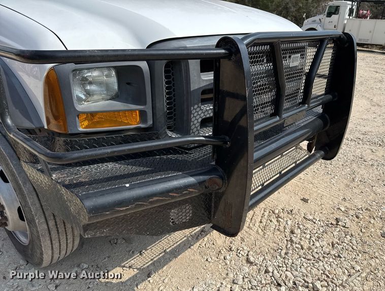 image for item EJ3116 2005 Ford F550 Super Duty XL flatbed truck