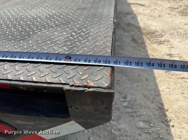 image for item EJ3116 2005 Ford F550 Super Duty XL flatbed truck