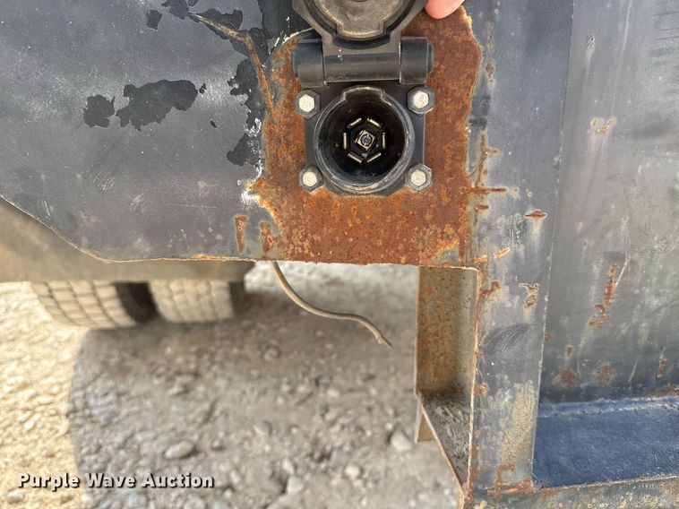 image for item EJ3116 2005 Ford F550 Super Duty XL flatbed truck