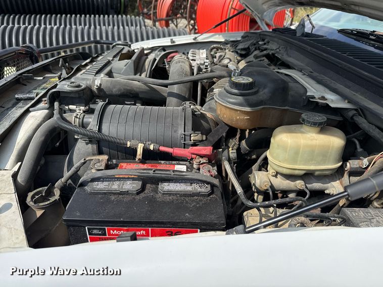 image for item EJ3116 2005 Ford F550 Super Duty XL flatbed truck