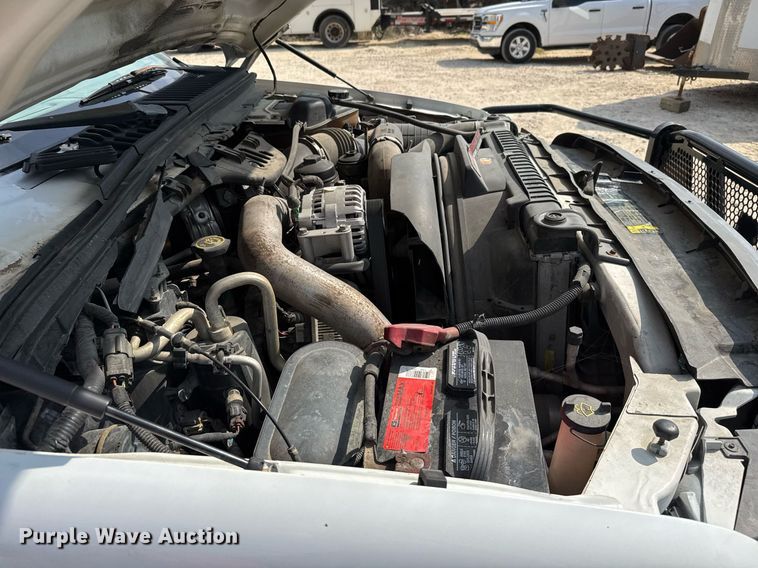 image for item EJ3116 2005 Ford F550 Super Duty XL flatbed truck