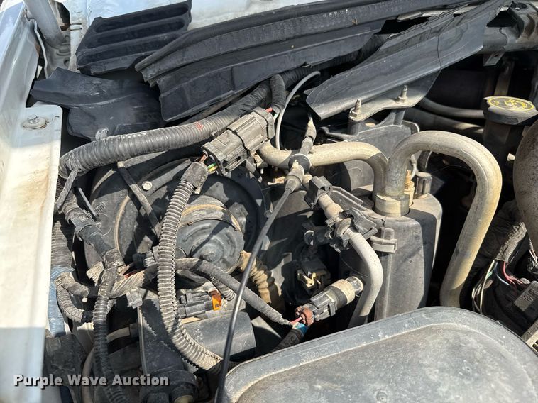 image for item EJ3116 2005 Ford F550 Super Duty XL flatbed truck