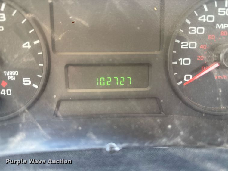 image for item EJ3116 2005 Ford F550 Super Duty XL flatbed truck