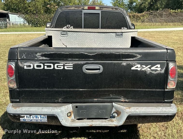 image for item EJ4883 2002 Dodge  Dakota Sport Club Cab pickup truck