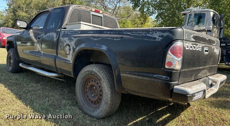 image for item EJ4883 2002 Dodge  Dakota Sport Club Cab pickup truck