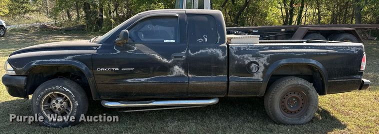 image for item EJ4883 2002 Dodge  Dakota Sport Club Cab pickup truck