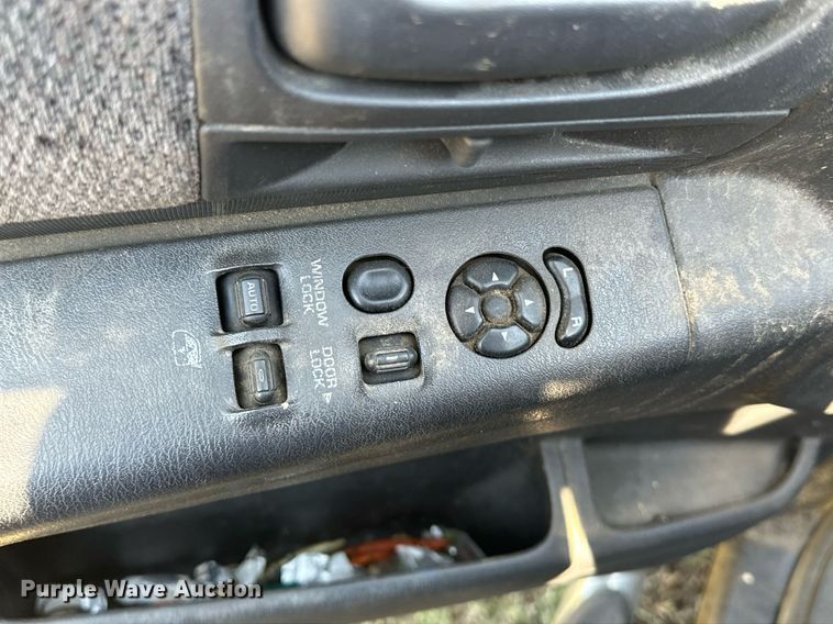 image for item EJ4883 2002 Dodge  Dakota Sport Club Cab pickup truck