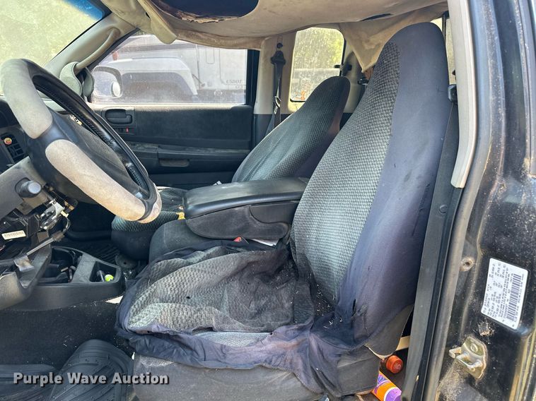 image for item EJ4883 2002 Dodge  Dakota Sport Club Cab pickup truck