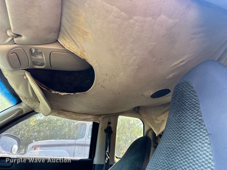 image for item EJ4883 2002 Dodge  Dakota Sport Club Cab pickup truck