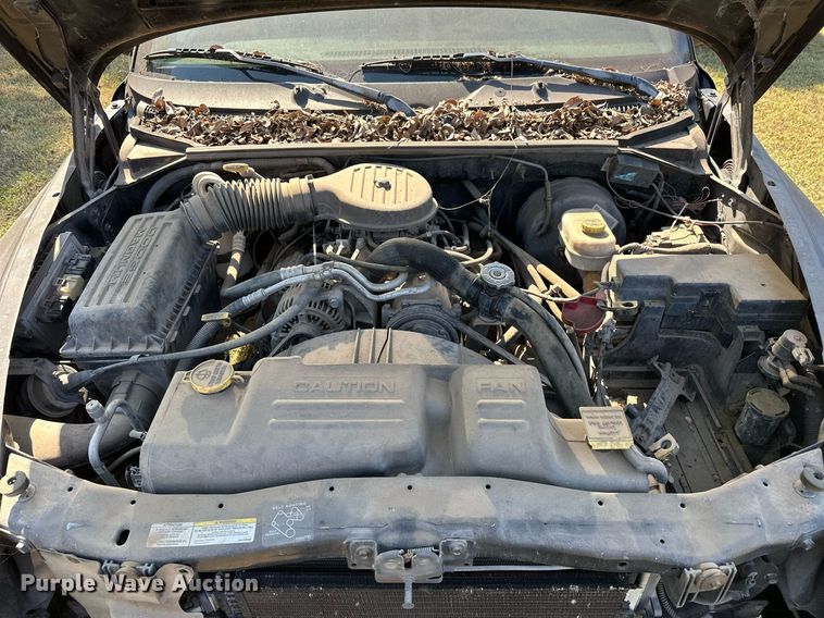 image for item EJ4883 2002 Dodge  Dakota Sport Club Cab pickup truck