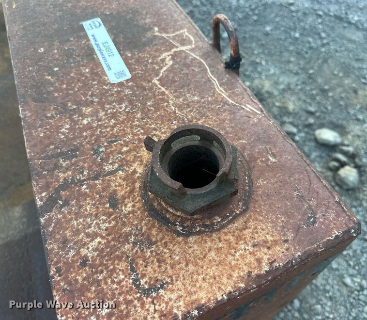 image for item EJ4912 Auxiliary fuel tank