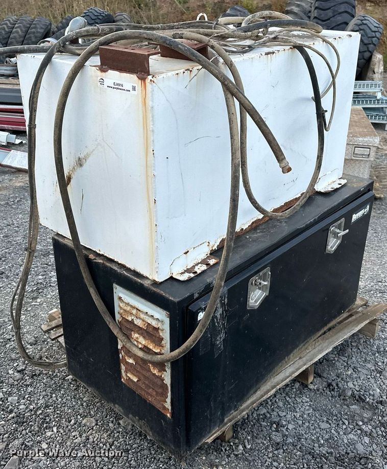 image for item EJ4916 Hubbell 4296 magnet controller 