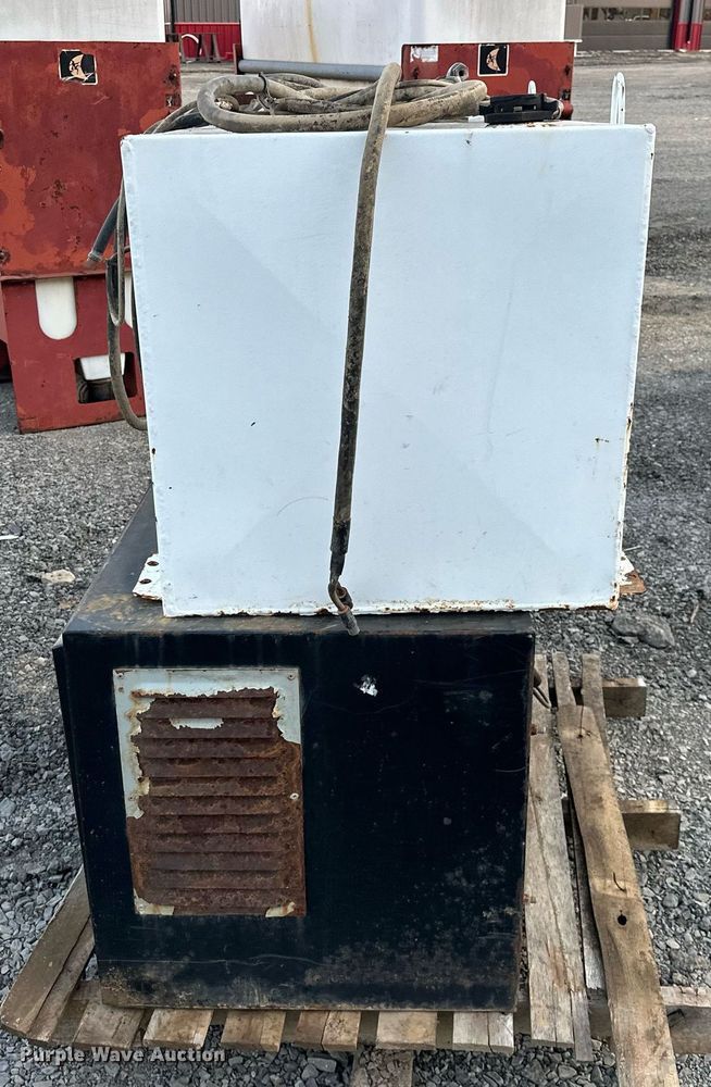 image for item EJ4916 Hubbell 4296 magnet controller 