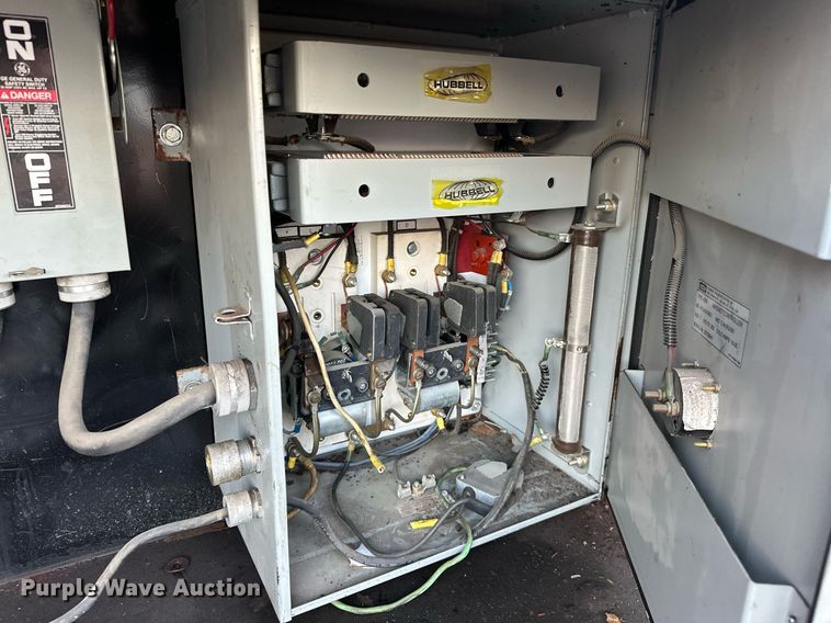 image for item EJ4916 Hubbell 4296 magnet controller 